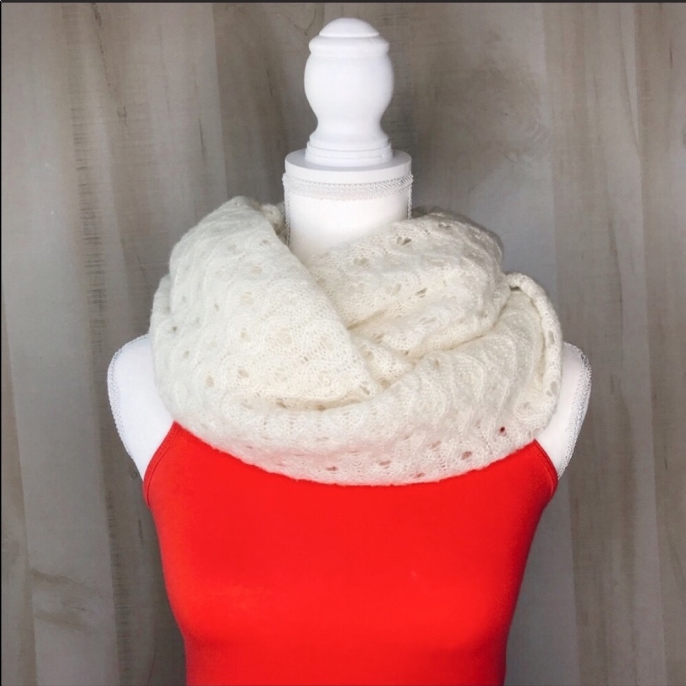 H&M Cozy Open Stitch Cable Knit Infinity Scarf